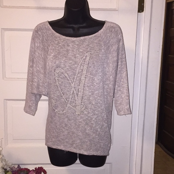 A pearl and sequins a initial sweater - Picture 1 of 4